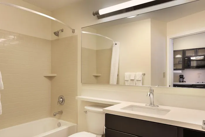 Candlewood Suites Building 4690 4