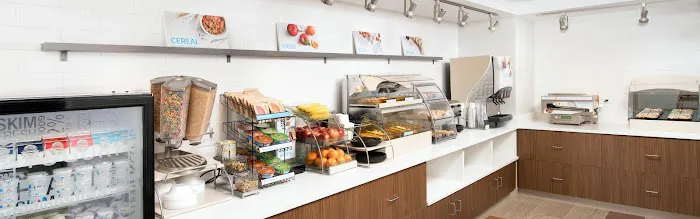 Holiday Inn Express & Suites College Park-University Area by IHG 4