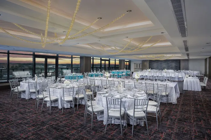 The Hotel at The University of Maryland 4