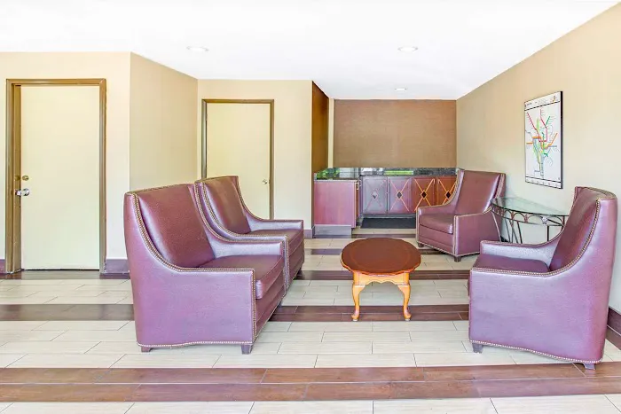 Travelodge by Wyndham Silver Spring 5