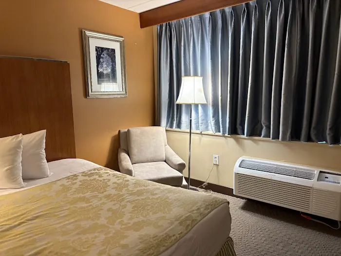 Metro Points Hotel 4