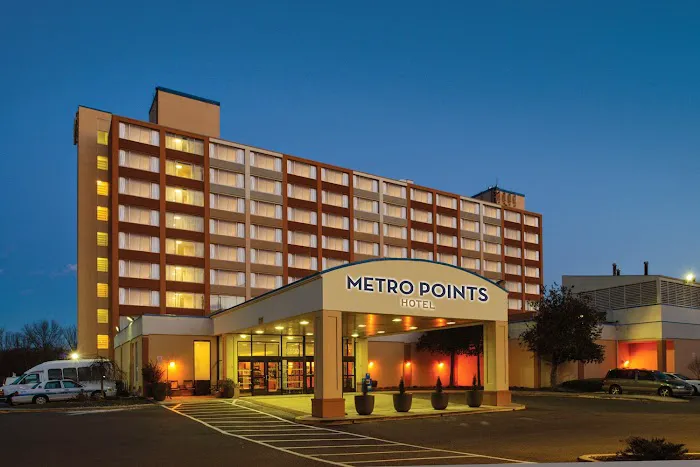 Metro Points Hotel 4