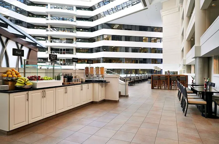 Embassy Suites by Hilton Washington DC Chevy Chase Pavilion 4