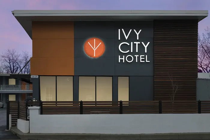 Ivy City Hotel 4