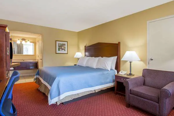 Days Inn by Wyndham Washington DC/Gateway 4