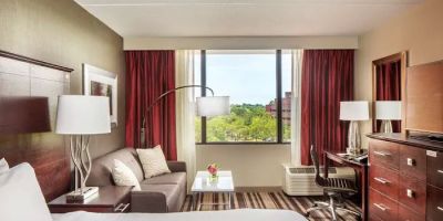 DoubleTree by Hilton Hotel Largo/Washington DC