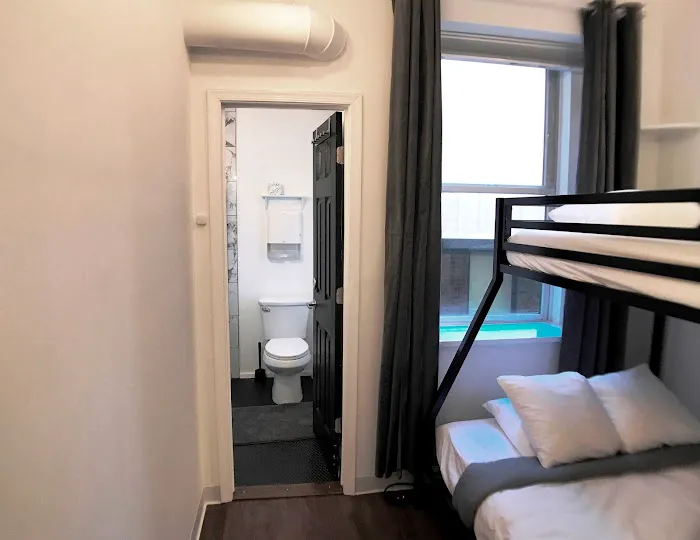 HighRoad Hotel 4
