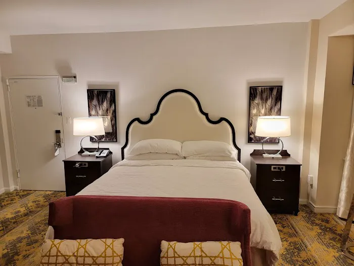 The Churchill Hotel Near Embassy Row 4