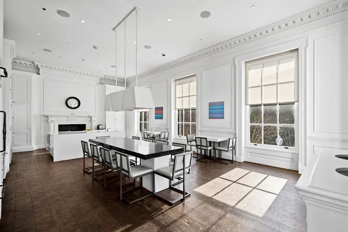Placemakr Dupont Circle 4