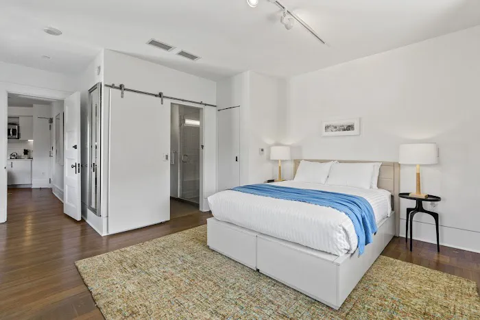 Placemakr Dupont Circle 4