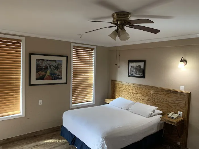 District hotel 4