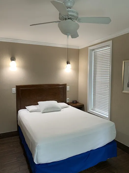 District hotel 4