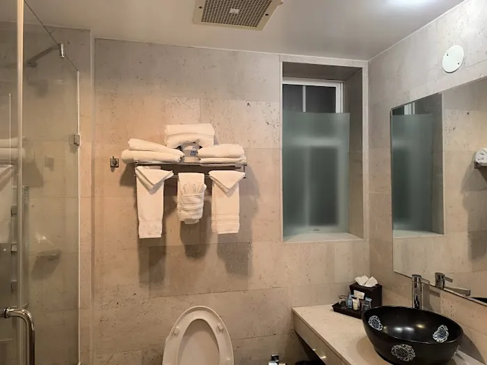 Eldon Luxury Suites 4