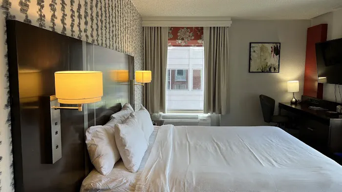 Fairfield Inn & Suites Washington, DC/Downtown 4