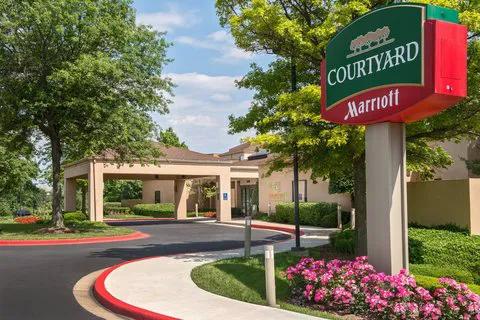 Courtyard Rockville 4