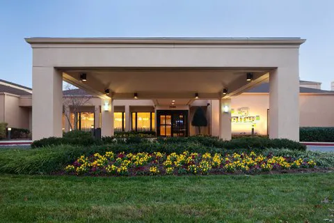 Courtyard Rockville 4