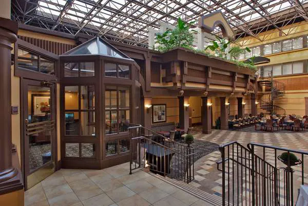 The Rockville Hotel, a Ramada by Wyndham 4