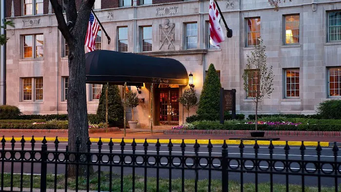 Hotel Lombardy 4