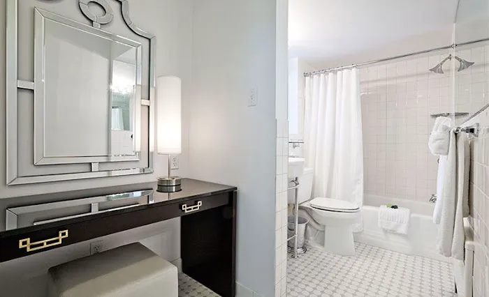 State Plaza Hotel 4