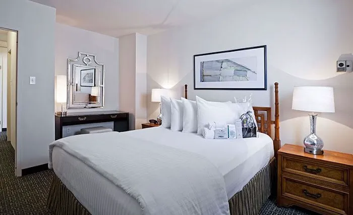 State Plaza Hotel 4