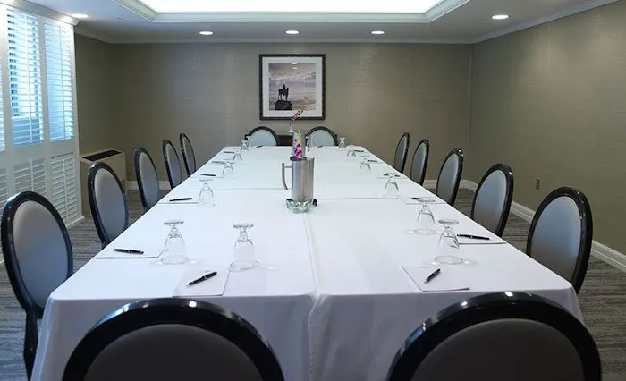 State Plaza Hotel 4