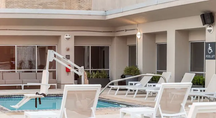 Hilton Garden Inn New Orleans French Quarter/CBD 5