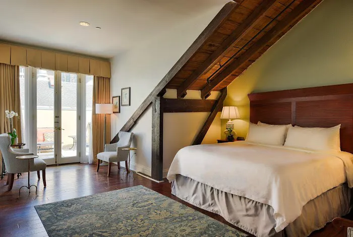 voco St. James Hotel by IHG 5