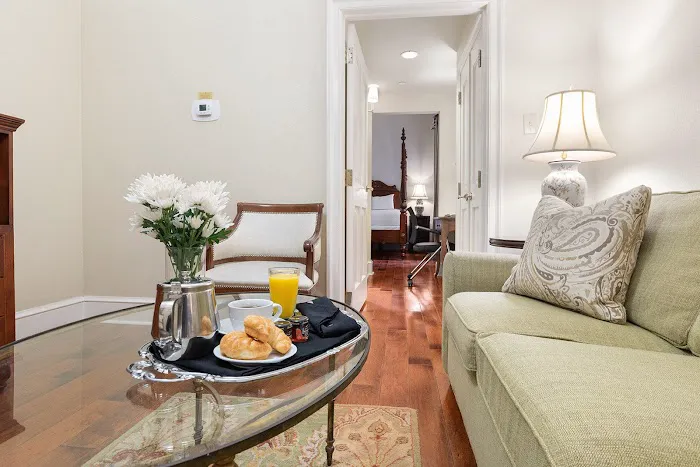 voco St. James Hotel by IHG 5