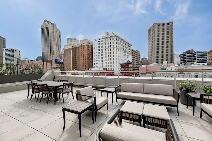 The Mayfair Hotel 5