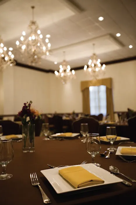 Embassy Suites by Hilton New Orleans 5