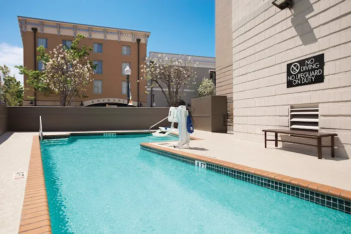 Embassy Suites by Hilton New Orleans 5