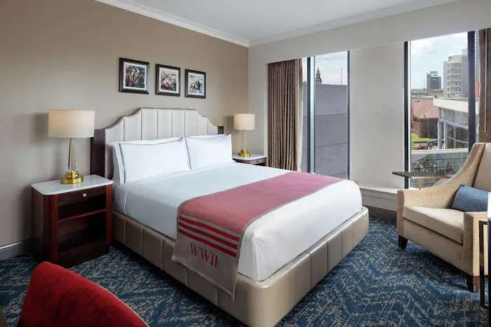 The Higgins Hotel New Orleans, Curio Collection by Hilton 5