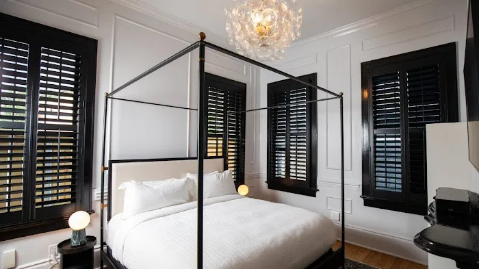 The Blackbird Hotel 5