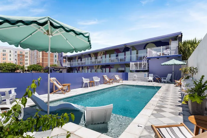 The Iris Motel 5