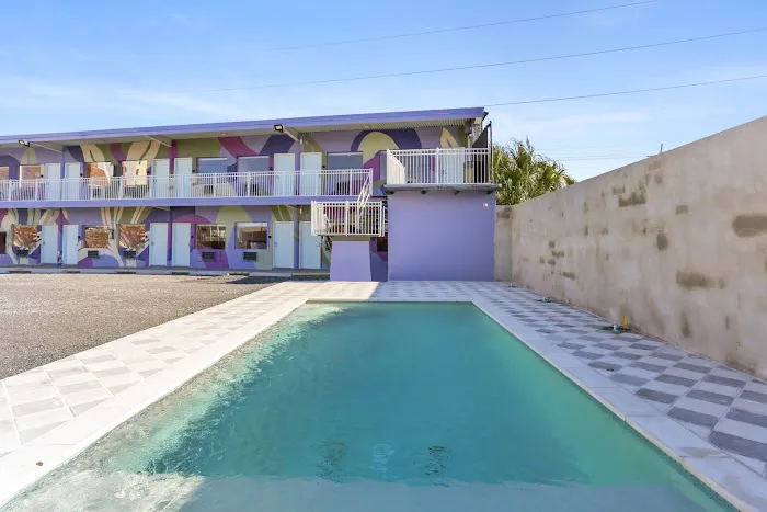 The Iris Motel 5