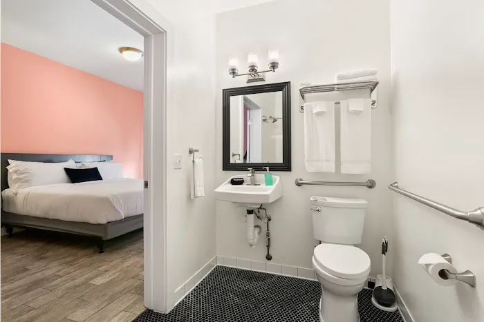 The Iris Motel 5