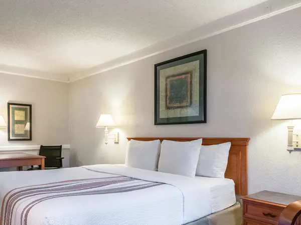La Quinta Inn by Wyndham New Orleans West Bank / Gretna 4