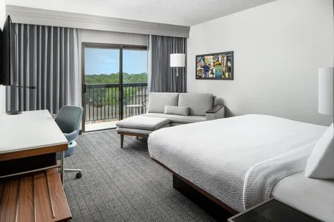 Courtyard New Orleans Metairie 4