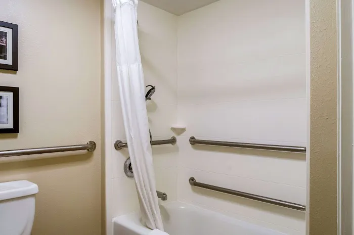 Comfort Inn & Suites At Copeland Tower 4