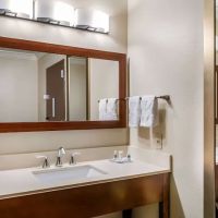 Comfort Inn & Suites At Copeland Tower