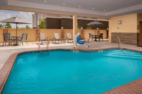 Fairfield Inn & Suites New Orleans Metairie 4