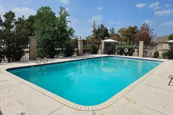 Super 8 by Wyndham Metairie 4