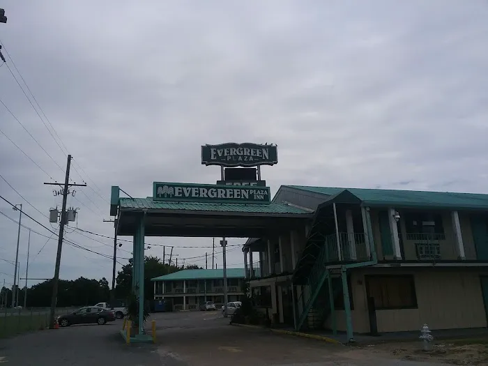 Evergreen Plaza Inn 4