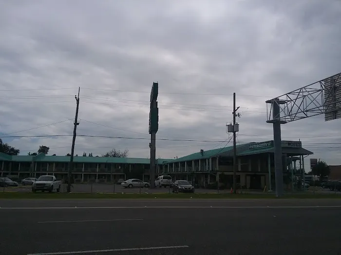 Evergreen Plaza Inn 4