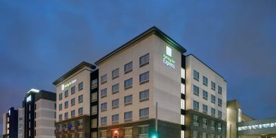 Holiday Inn Express Milwaukee Downtown by IHG