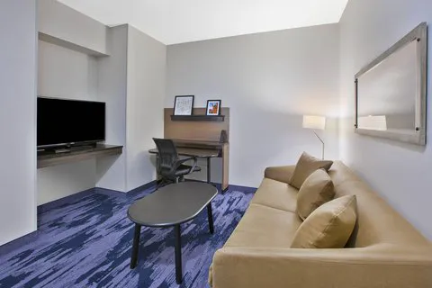 Fairfield Inn & Suites Milwaukee Downtown 5