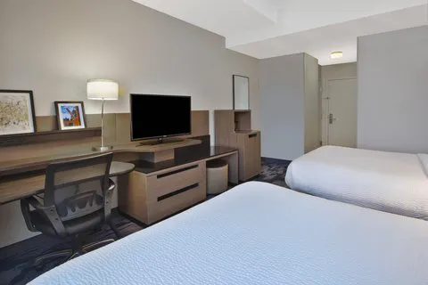 Fairfield Inn & Suites Milwaukee Downtown 5