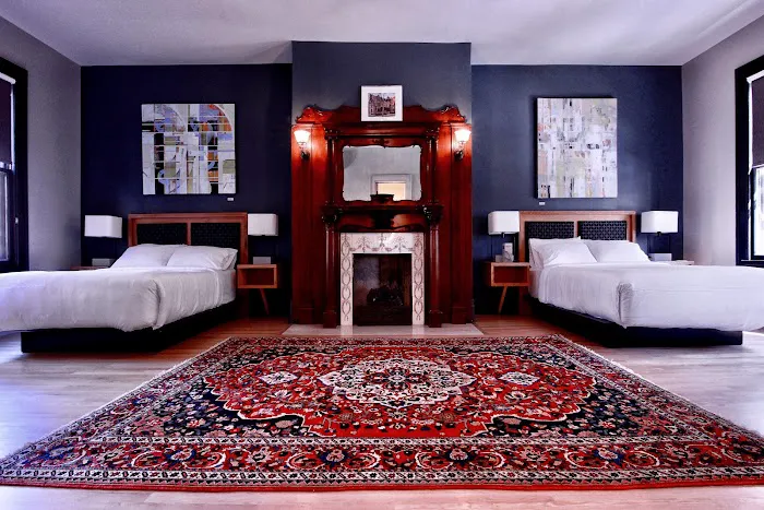Dubbel Dutch Hotel 5