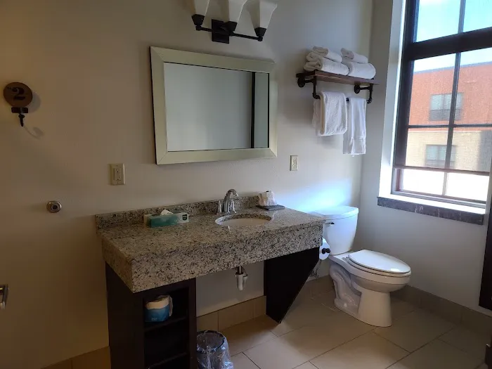 The Brewhouse Inn & Suites 5