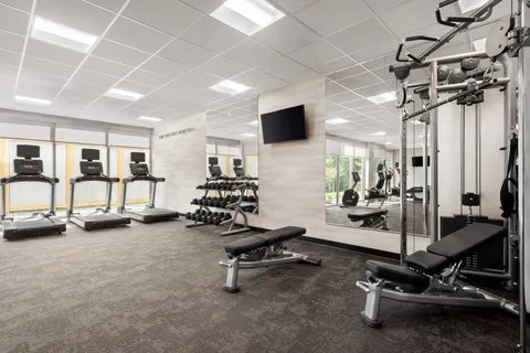 Fairfield Inn & Suites Milwaukee West 4